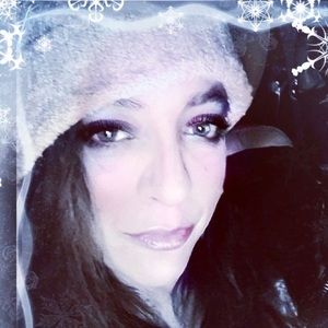 Meet your Posher, Steph (n Steve)